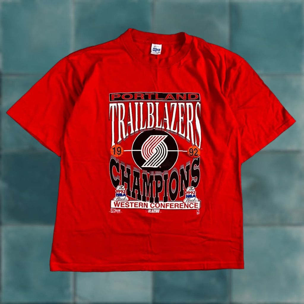 NBA VINTAGE Portland Trail Blazers NBA Finals T-Shirt 1992 Men XL Red Graphic 90s Basketball USA Size US XL / EU 56 / 4 - 1 Thumbnail