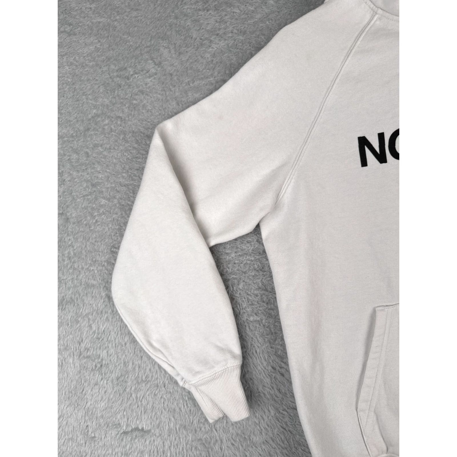 The North Face VINTAGE The North Face Hoodie Shirt Womens Medium White Pullover Pockets Logo Brand 90s Mens Womens Size M / US 6-8 / IT 42-44 - 3 Thumbnail