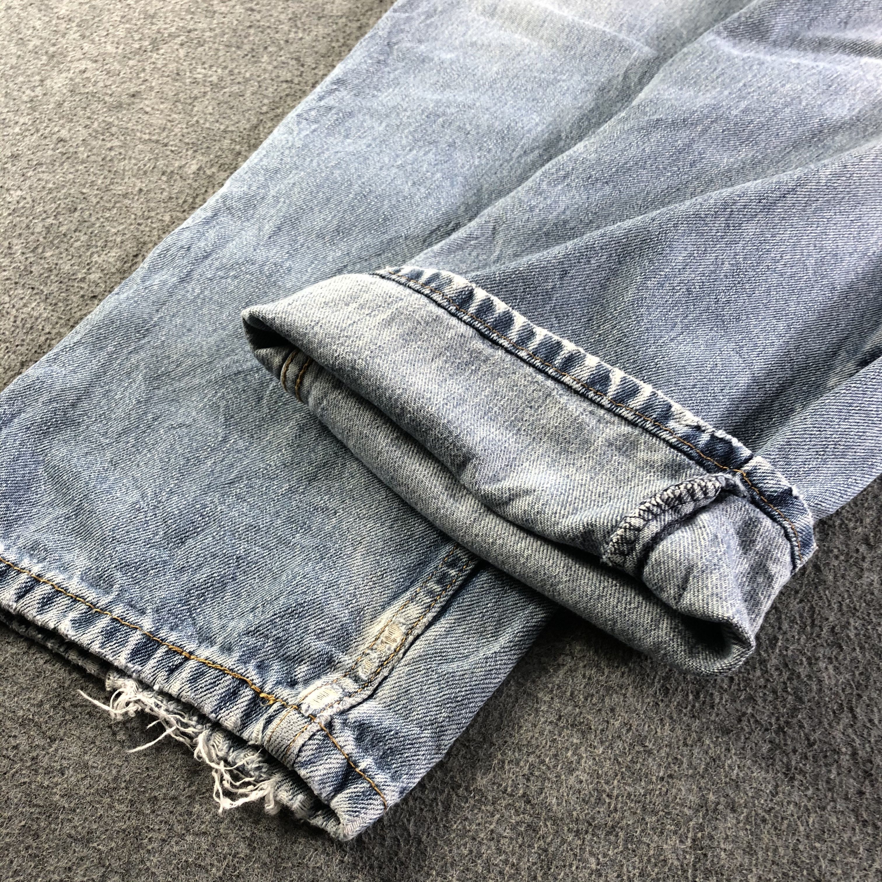 Levi's Vintage Blue Wash Levis 550 Jeans-J4420 Size US 37 - 7 Thumbnail