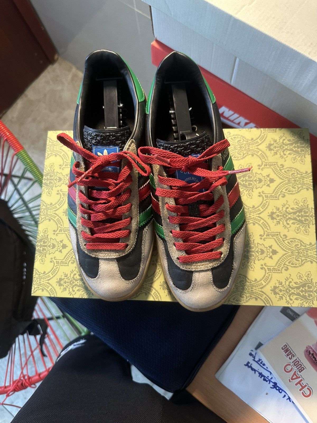 adidas gazelle silver green womens Adidas x Gucci Men's Gazelle Leather & Suede Black / Green / Red Low Top  Sneakers main image 1