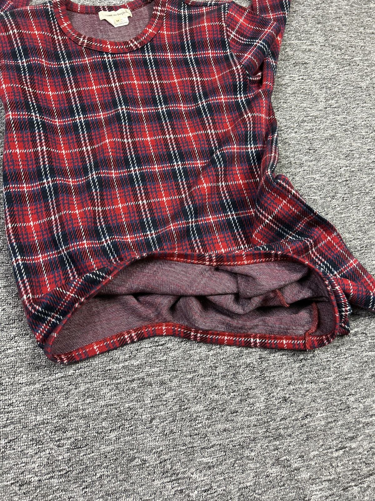 Comme des Garcons CDG – Deformed Knit Asymmetric Red Tartan Long Sleeve Top Size M / US 6-8 / IT 42-44 - 12 Thumbnail