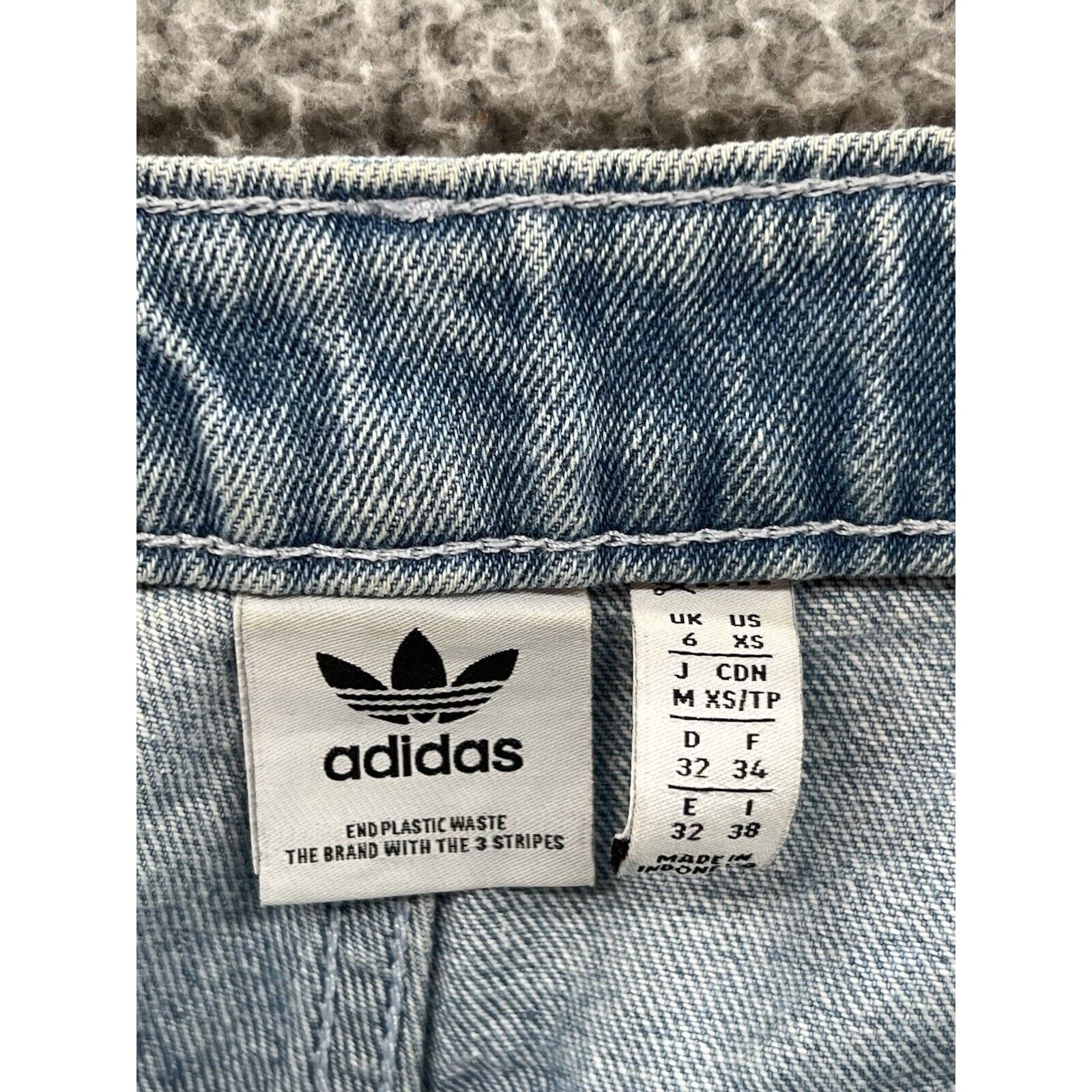Adidas Adidas Clear Light Wash Blue Straight Leg Denim Jeans Sz. XS Size 24" / US 00 / IT 34 - 3 Thumbnail