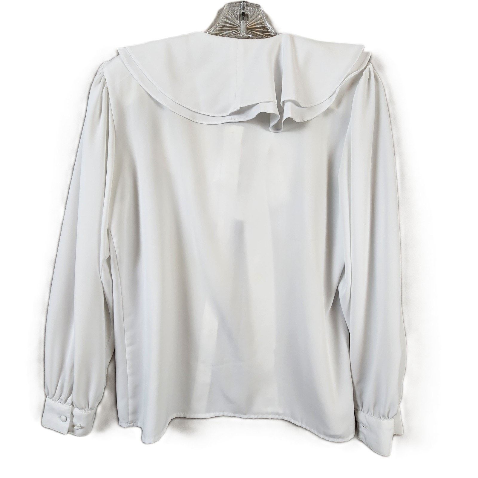 Other Christie & Jill Ruffle Front Blouse Size 4 White Long Sleeve Size S / US 4 / IT 40 - 2 Thumbnail