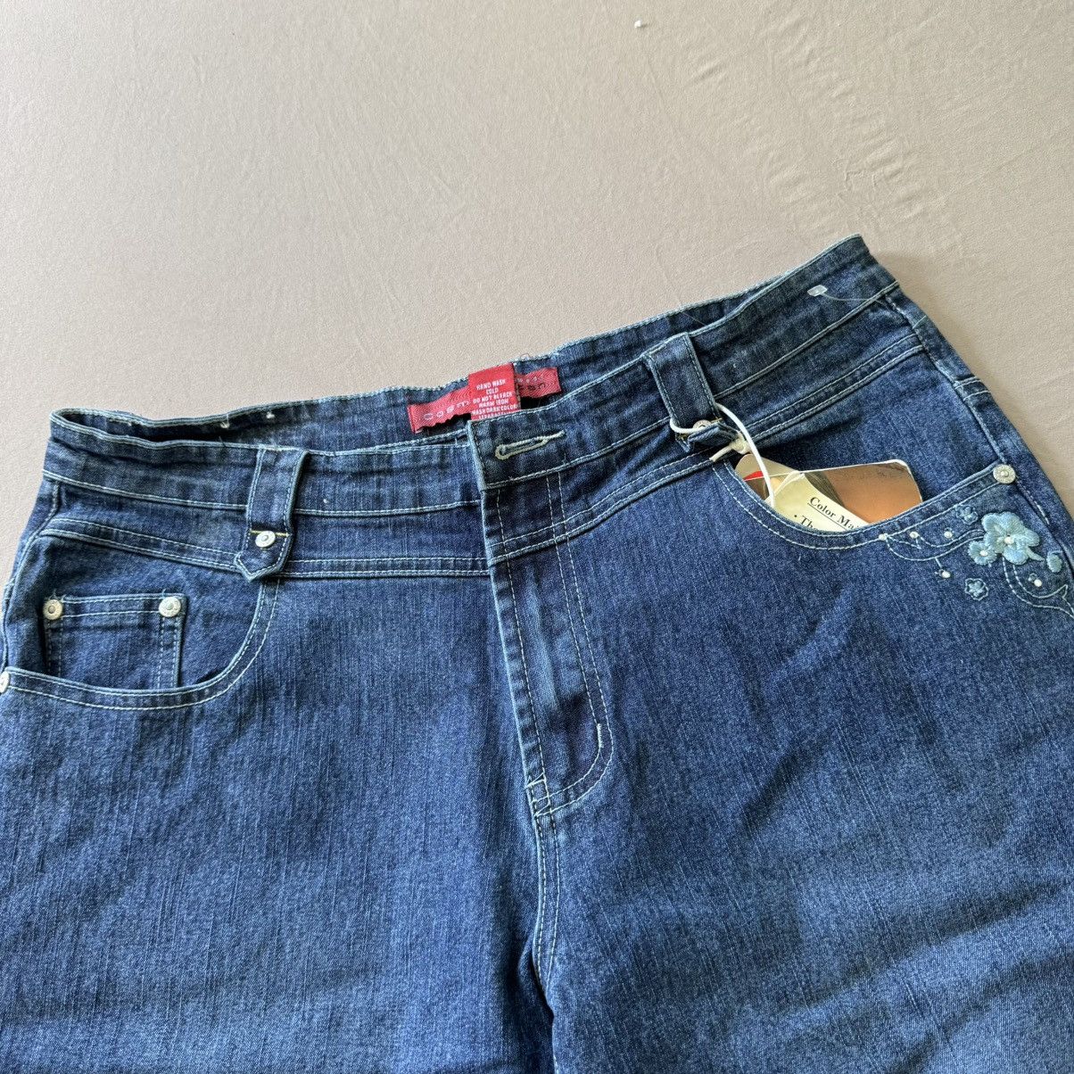 Other Vintage Cosmopolitan embroidered floral Capri jeans Size 34" / US 12 / IT 48 - 3 Thumbnail