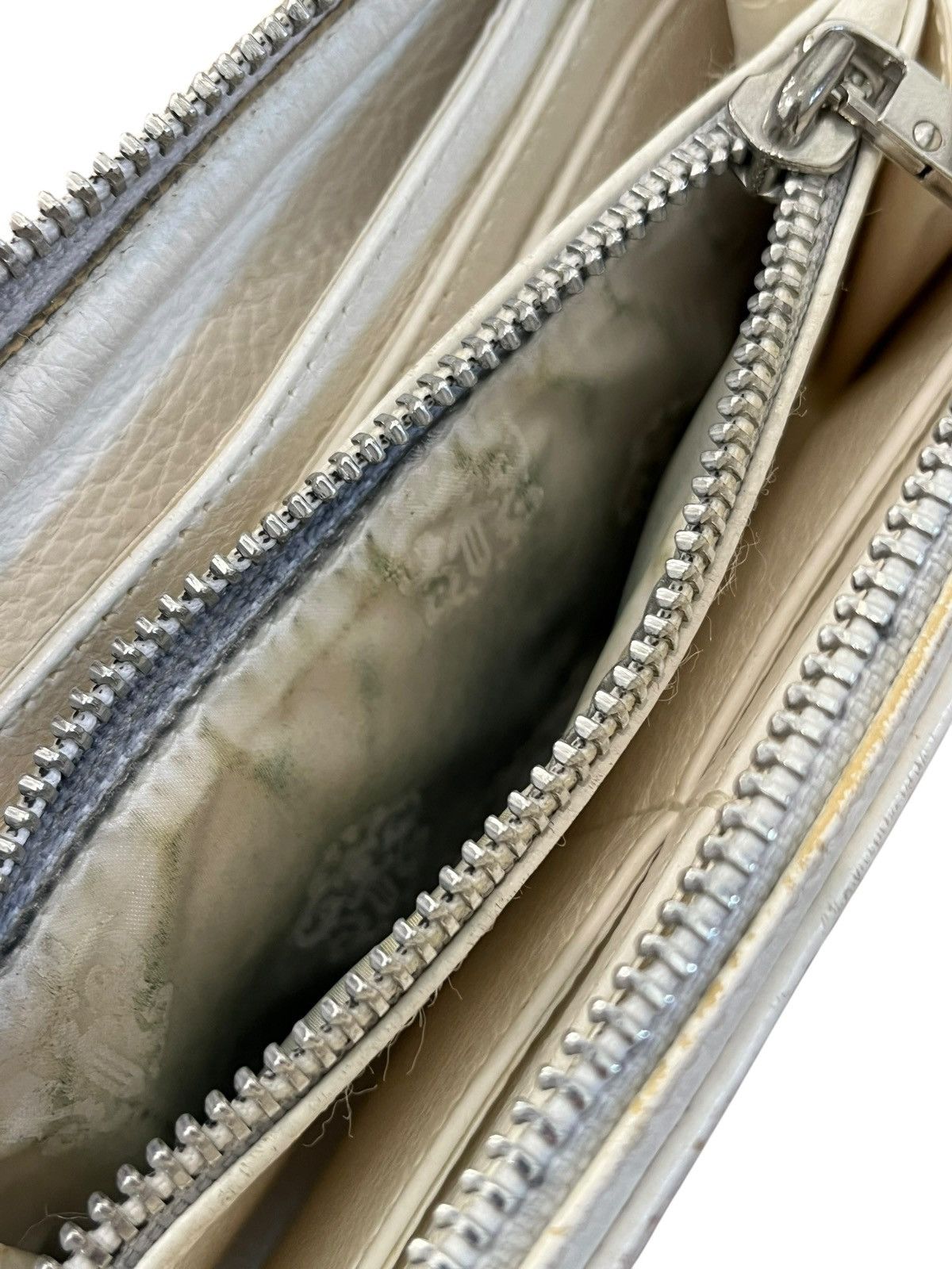 Chrome Hearts Chrome Hearts Rhodium BS Fleur Wallet White Leather Scroll Size ONE SIZE - 6 Thumbnail