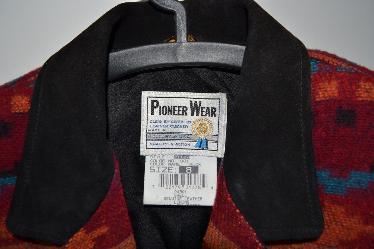 Vintage VTG Pioneer Wear Genuine Suede Leather Cowgirl Rodeo Jacket Size S / US 4 / IT 40 - 2 Thumbnail