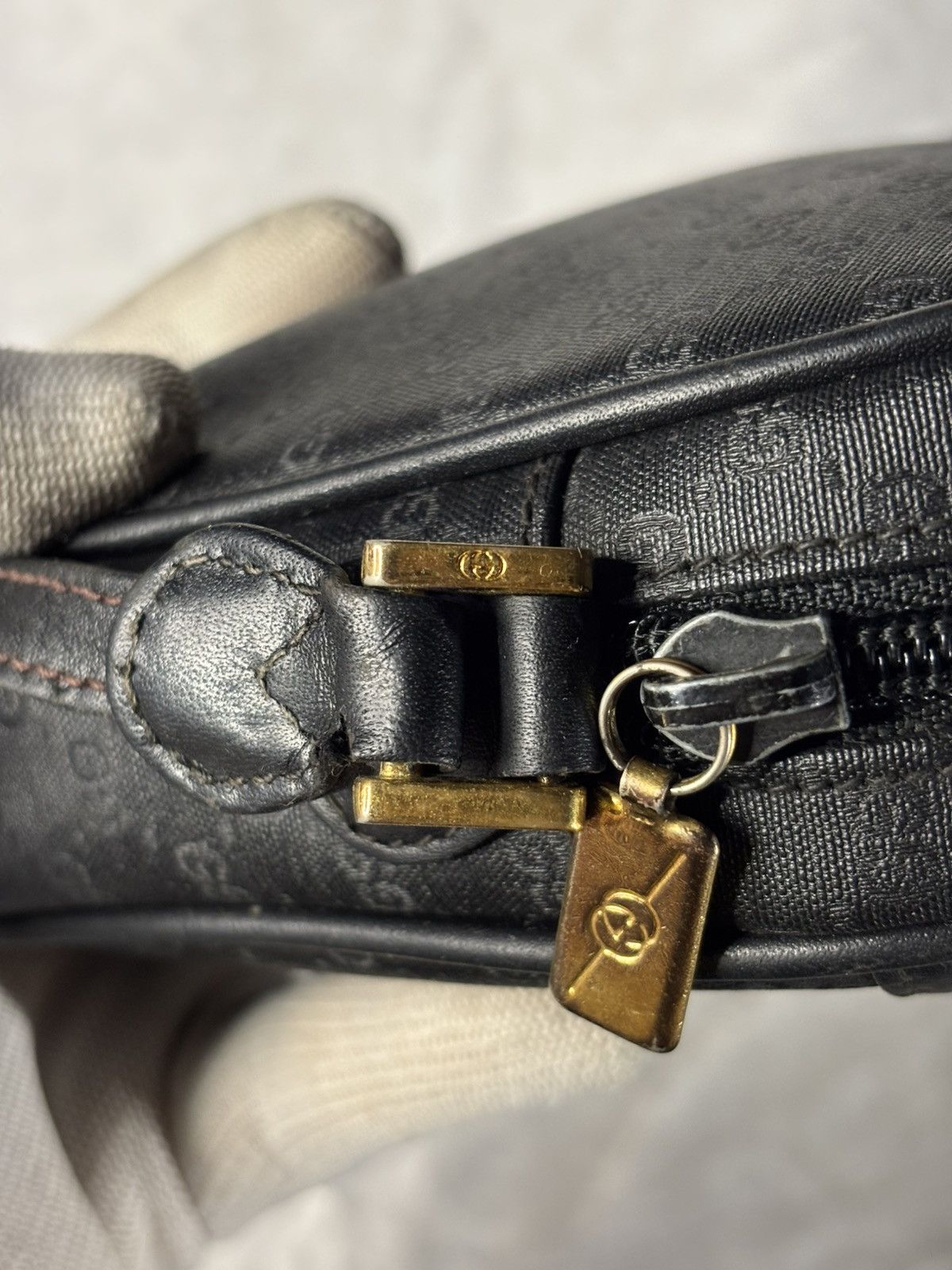 Gucci (Rare) Gucci Vintage Crossbody Bag Size ONE SIZE - 13 Thumbnail