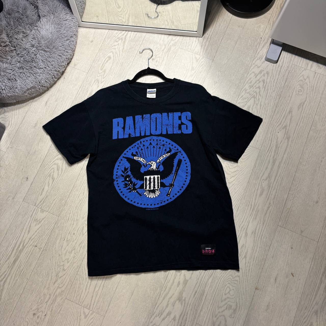 Band Tees Ramones 2009 T-shirt Size:M Size US M / EU 48-50 / 2 - 1 Thumbnail