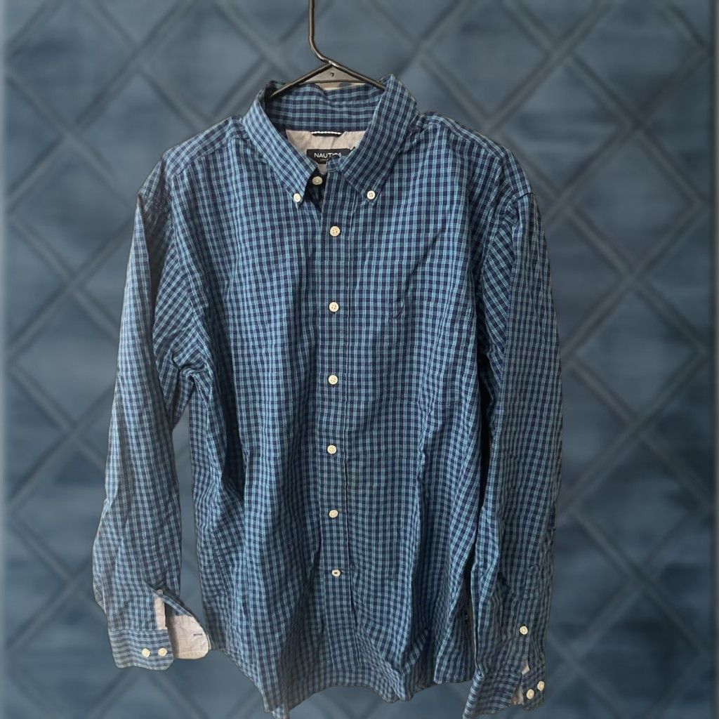 Nautica Nautica XL Blue Button-Up Shirt w/Gingham Print Long Sleeve EUC - Men, XL, Blue, Button-Front, Check, Nautica, Vintage? (No,N/A) Size US XL / EU 56 / 4 - 1 Thumbnail