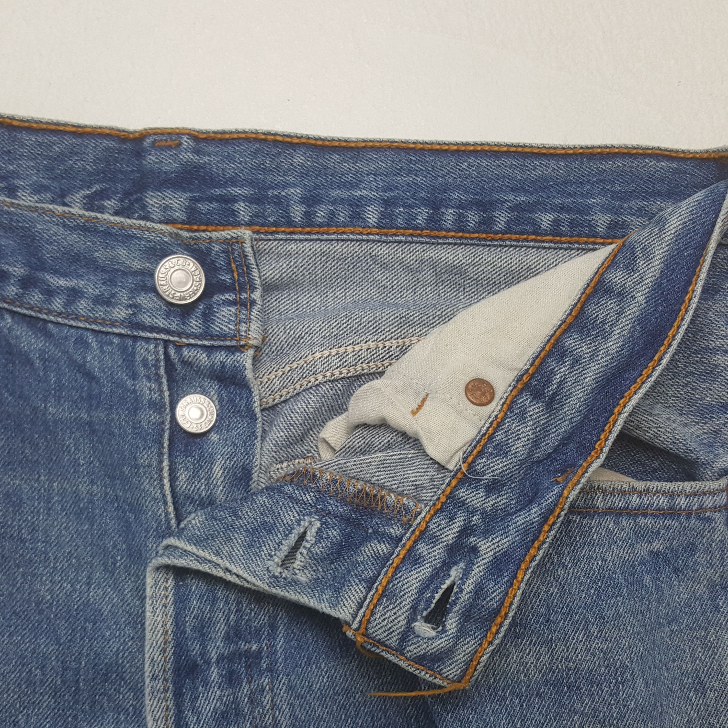 Vintage Levi's 501 Distressed Grunge Style Denim Jeans