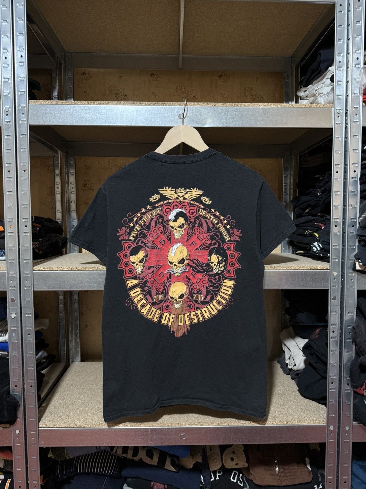 Band Tees × Vintage Vintage 2000s Five Finger Death Punch Rock Band T-Shirt Y2K Size US S / EU 44-46 / 1 - 2 Thumbnail