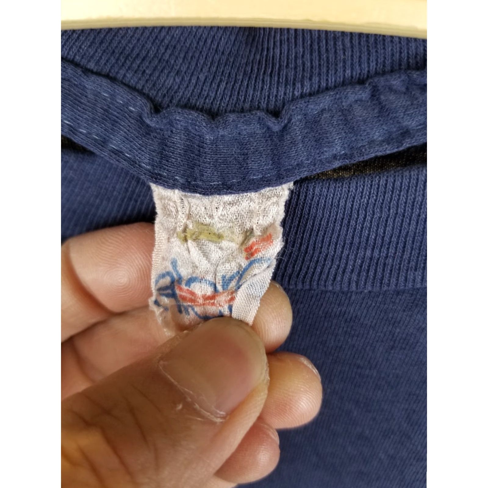 Vintage VINTAGE 80'S IRISH BLUE SINGLE STITCH 50/50 T-SHIRT SZ LARGE Men Shirt Blue 1990s USA Retro Theme United States Cotton Size US L / EU 52-54 / 3 - 6 Thumbnail
