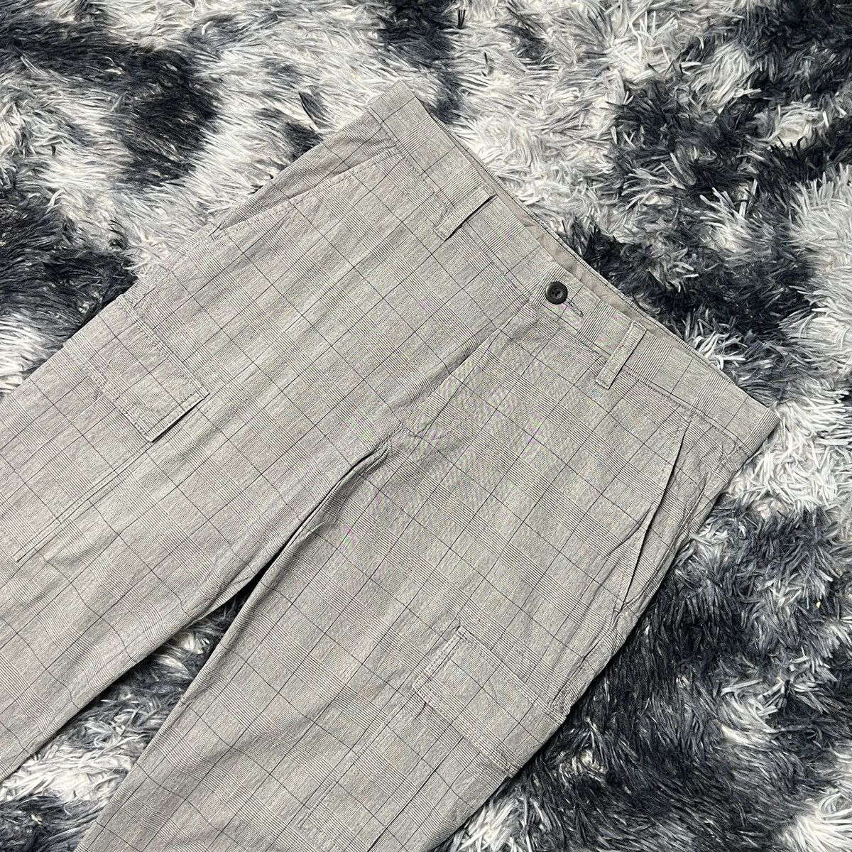 Uniqlo Uniqlo Chequered Cargo Pants Size US 32 / EU 48 - 3 Thumbnail