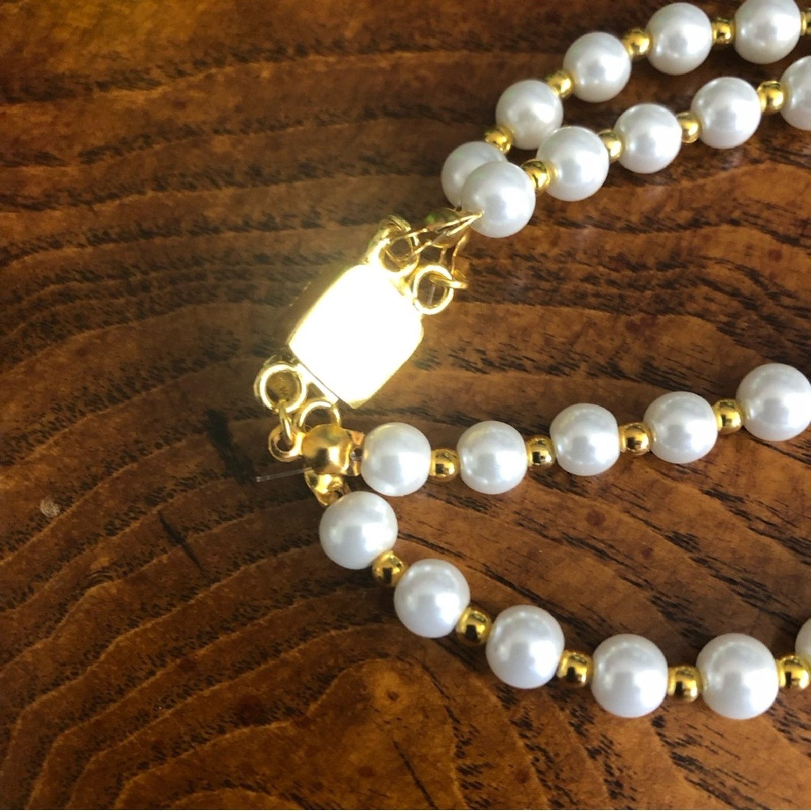 Handmade Handcrafted white Pearl genuine almandine garnet necklace Size ONE SIZE - 11 Thumbnail