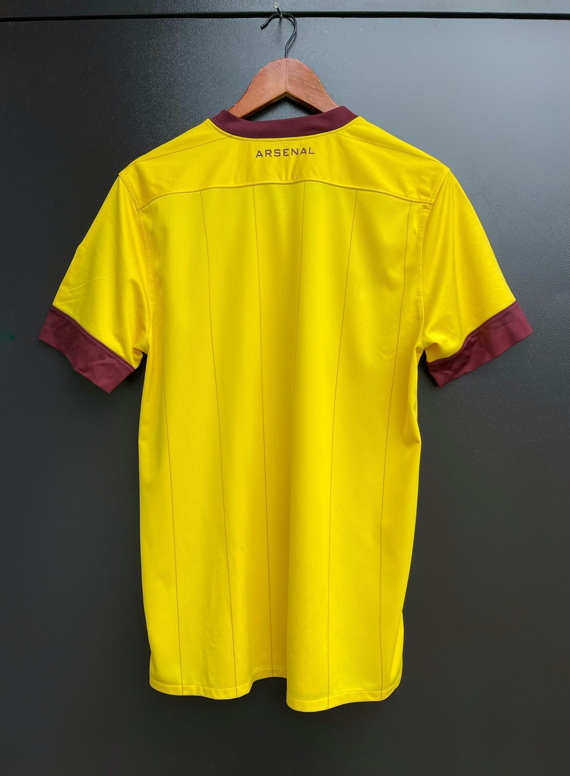 Nike ARSENAL 2010 2011 AWAY FOOTBALL SHIRT SOCCER JERSEY NIKE Size US M / EU 48-50 / 2 - 14 Thumbnail