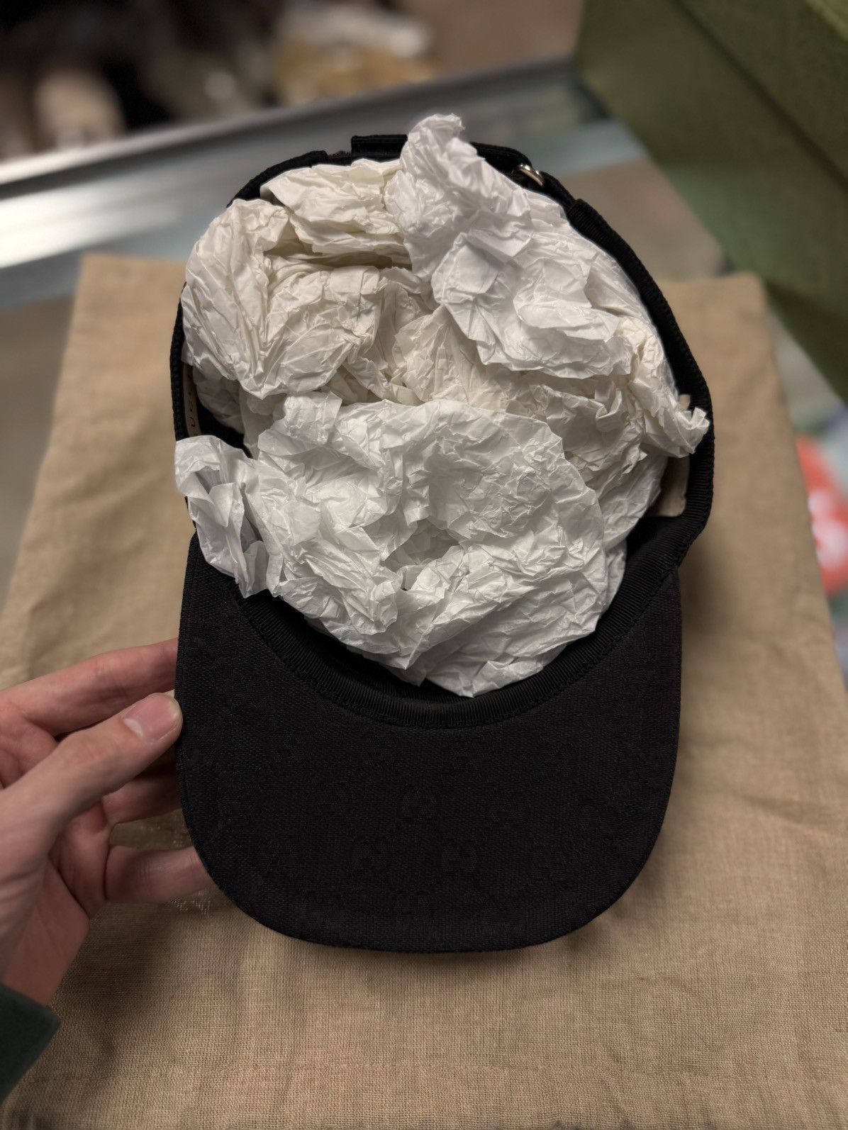 Gucci Gucci Black Logo Hat 100% Authentic Clean 🧼 Size ONE SIZE - 11 Thumbnail