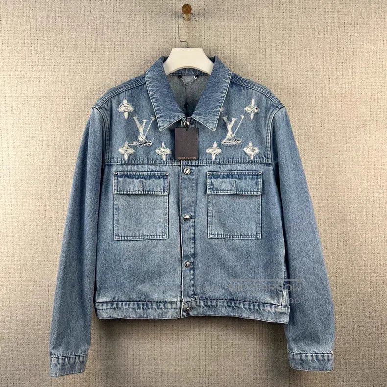 Louis Vuitton Louis Vuitton Reading Damage Logo Washed Denim Jacket Size US XXL / EU 58 / 5 - 1 Thumbnail