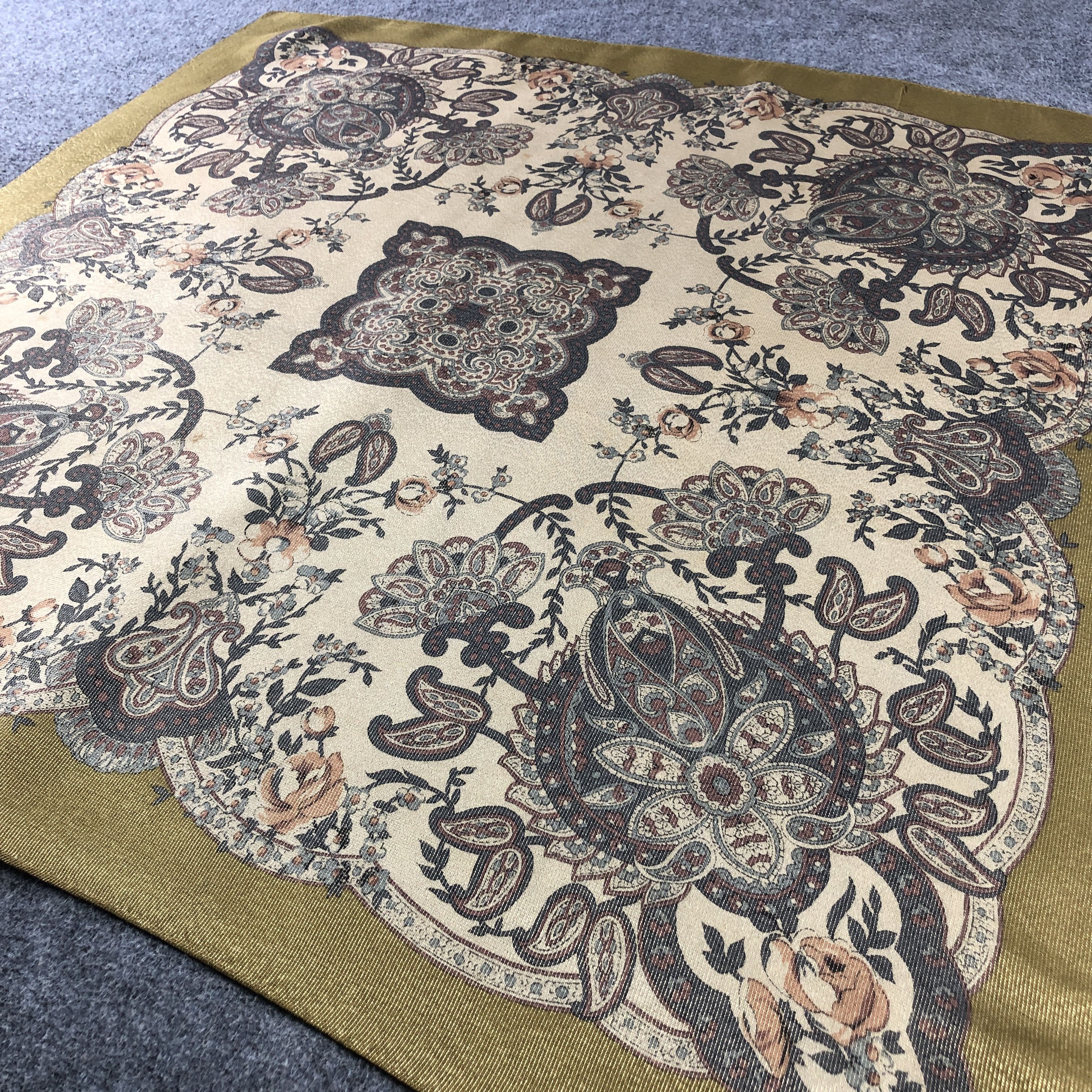 Vintage Vintage Gianni Lo Guidice Floral Silk Scarf M1299 Size ONE SIZE - 3 Thumbnail