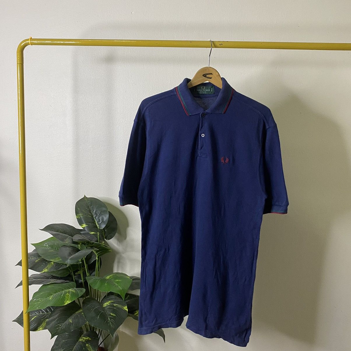 Fred Perry Vintage Fred Perry Twin Tipped Polo Tee Made in England Size US L / EU 52-54 / 3 - 1 Thumbnail