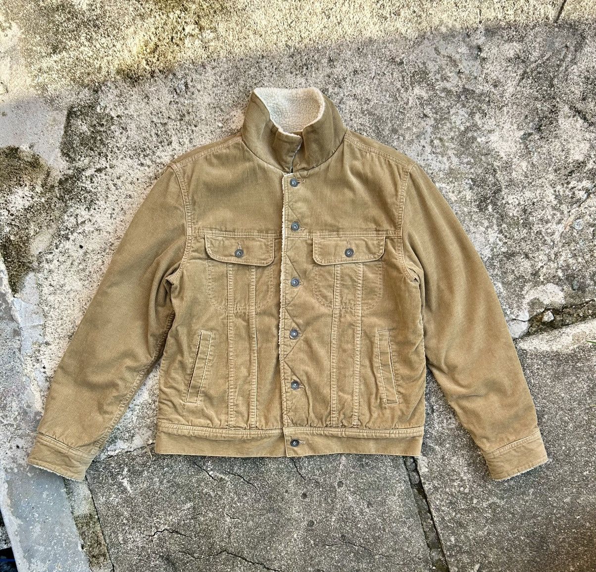 GU Vintage 1990s GU Corduroy Sherpa-Lined Trucker Jacket. Size US M / EU 48-50 / 2 - 1 Thumbnail