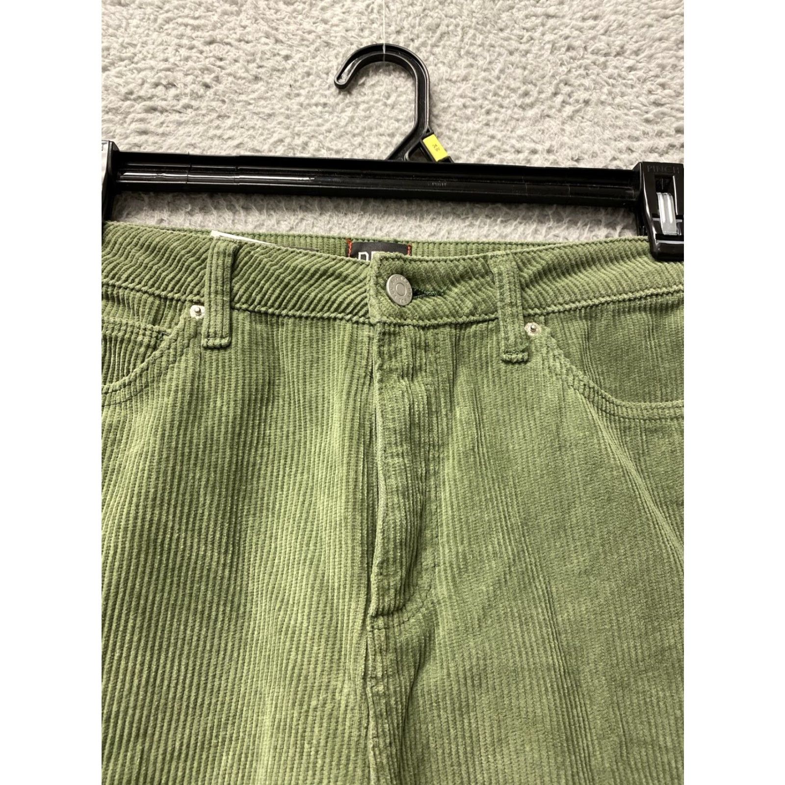 Bdg BDG MOM High Rise Corduroy Pants Womens Size 28X30 Green Ankle Style 11” Rise Size 28" / US 6 / IT 42 - 2 Thumbnail