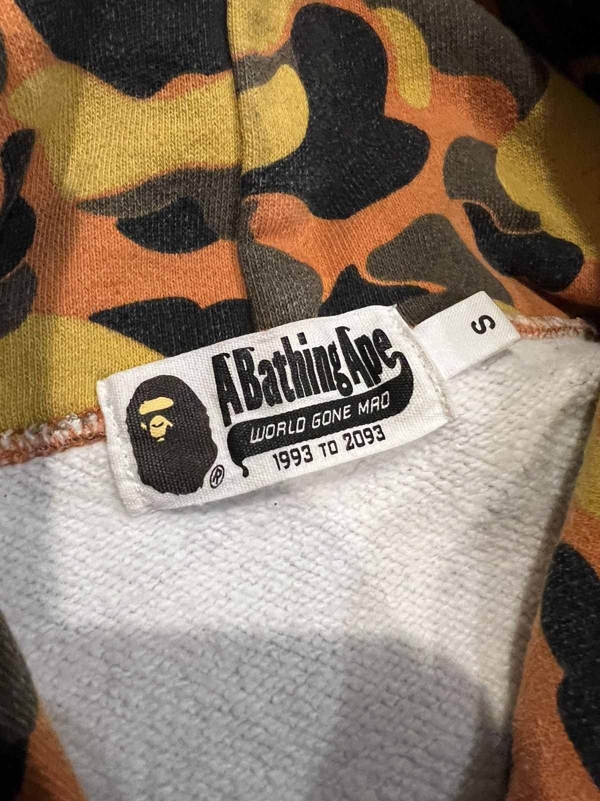 Bape × XO A Bathing Ape x XO Orange Camo Pullover Shark Hoodie Size US S / EU 44-46 / 1 - 8 Thumbnail