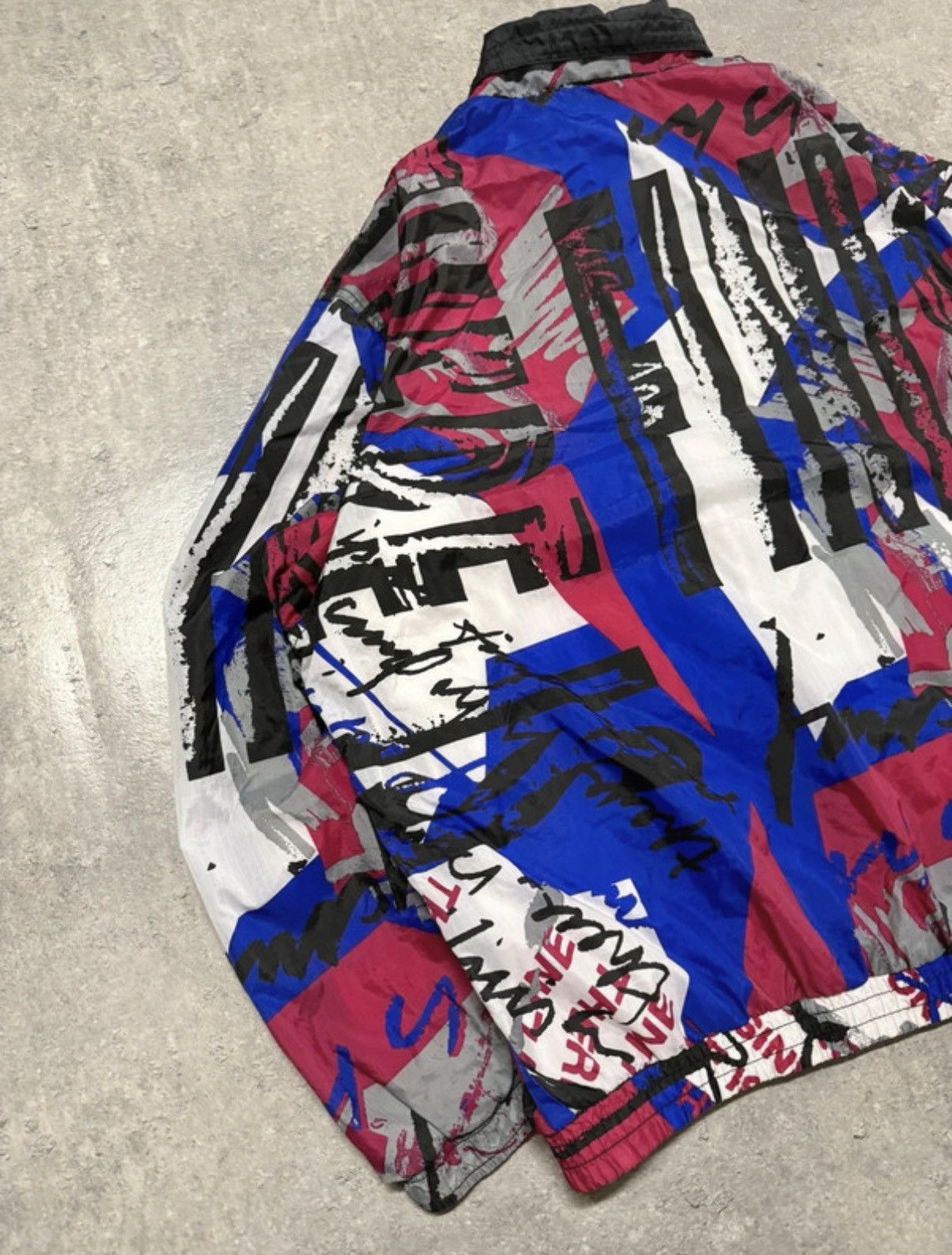 Nike Nike 90s full print light jacket boxy bomber fit Size US L / EU 52-54 / 3 - 8 Thumbnail