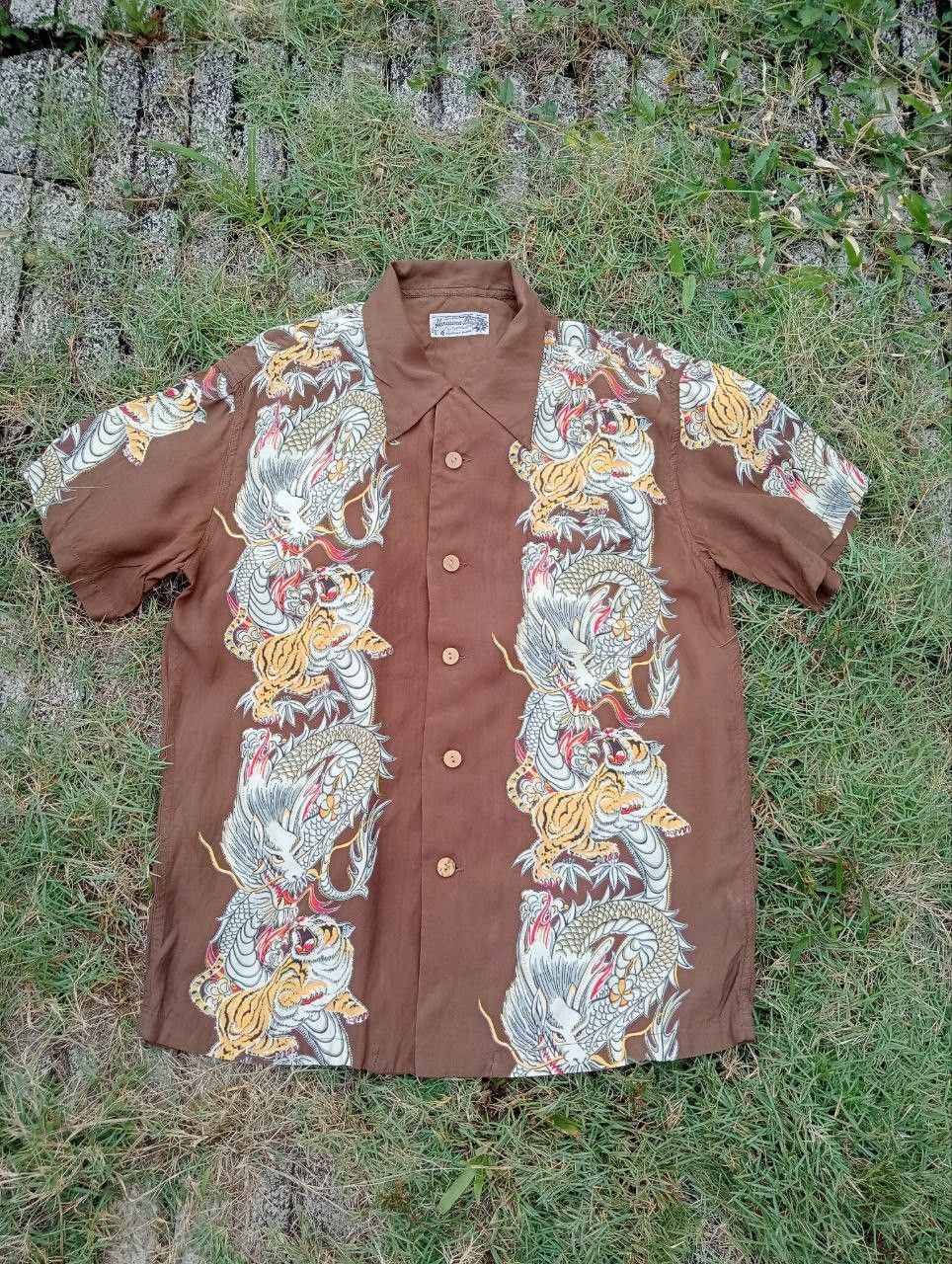 Japanese Brand Vintage Japanese Hanauma Bay Dragon Tiger Aloha Shirt Size US L / EU 52-54 / 3 - 1 Thumbnail