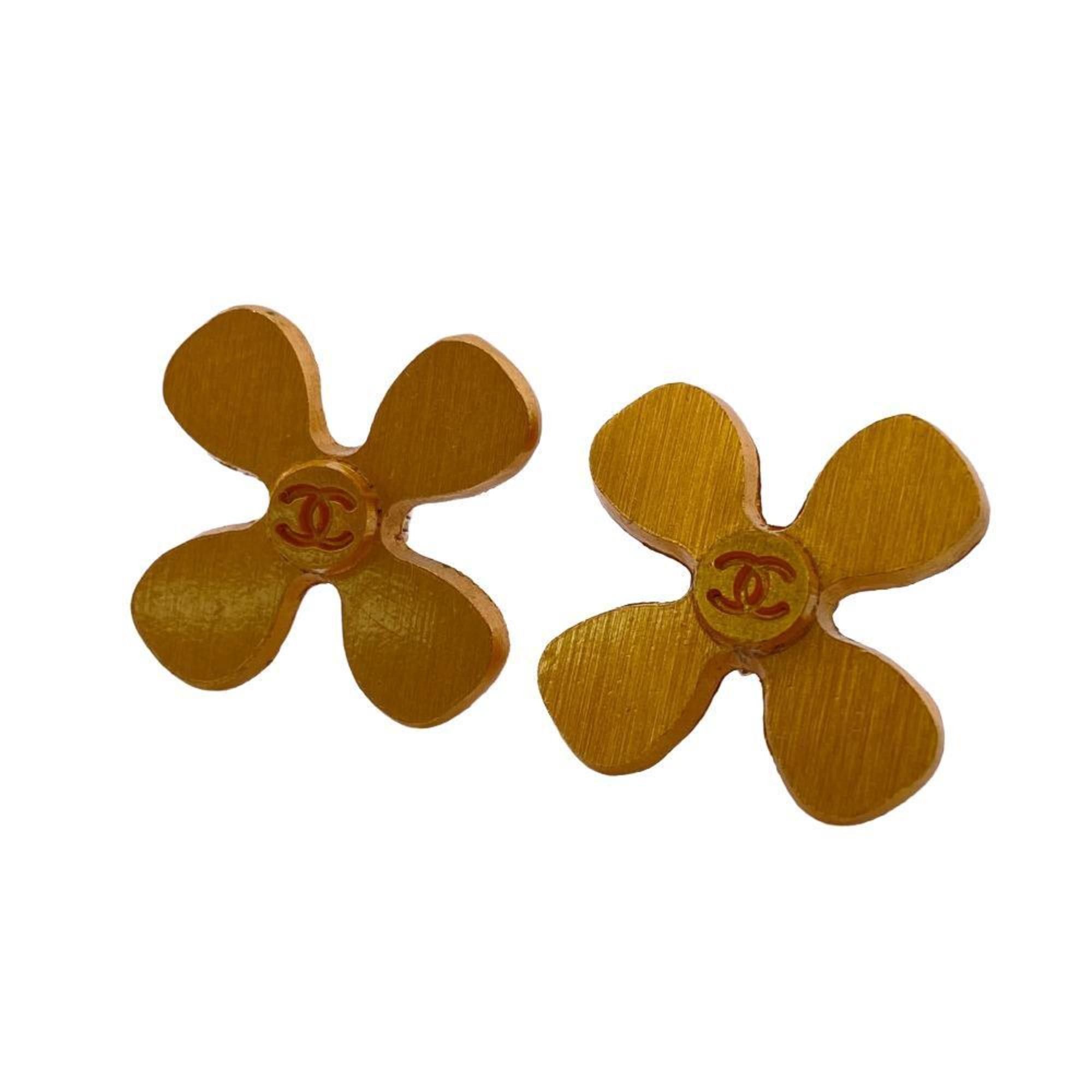 image of Chanel 01C Clover Earrings Gold Women's Z0005070