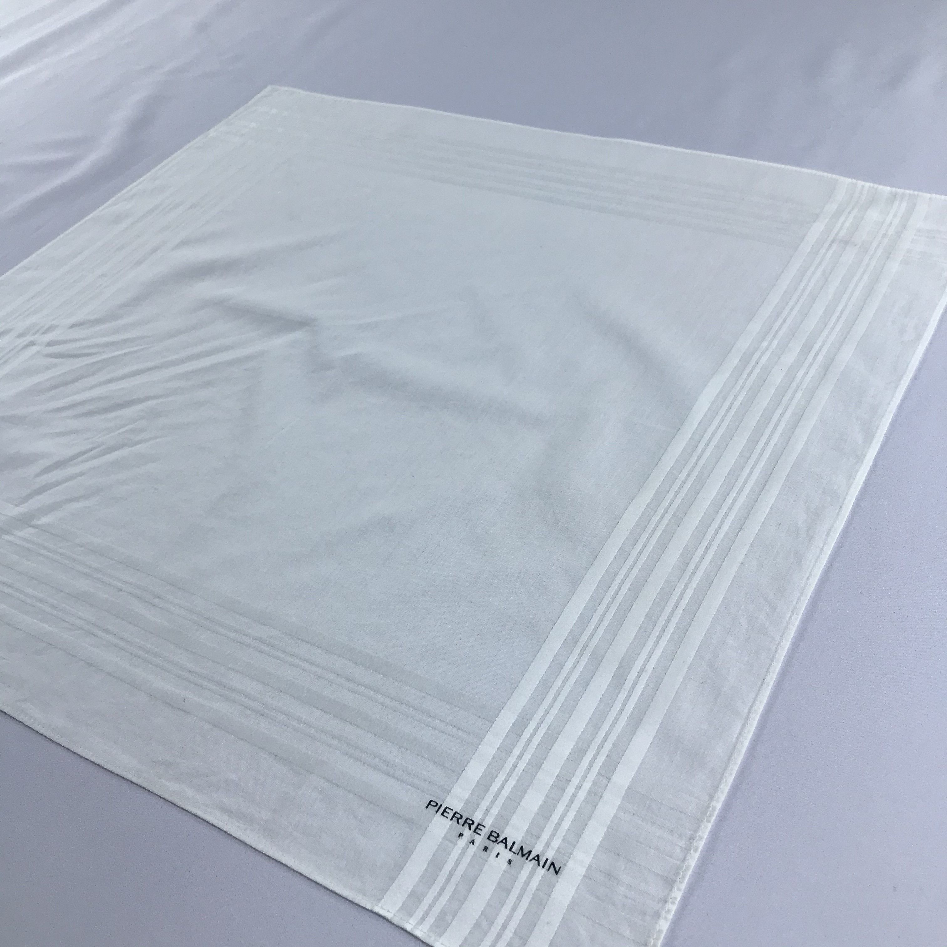 Pierre Balmain × Vintage Pierre Balmain Handkerchief Neckerchief Bandana H1050 Size ONE SIZE - 4 Thumbnail