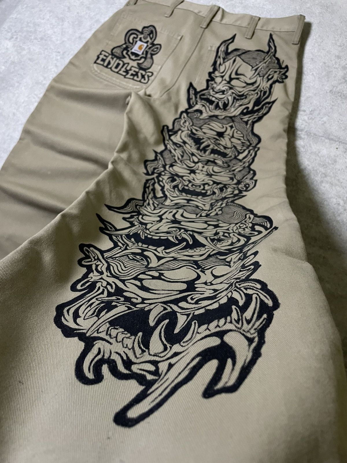 Carhartt 👺ONI/Yokai YAKUZA Y2K Carhartt Castom RARE Vinage Skull☠️ Size US 31 - 3 Thumbnail