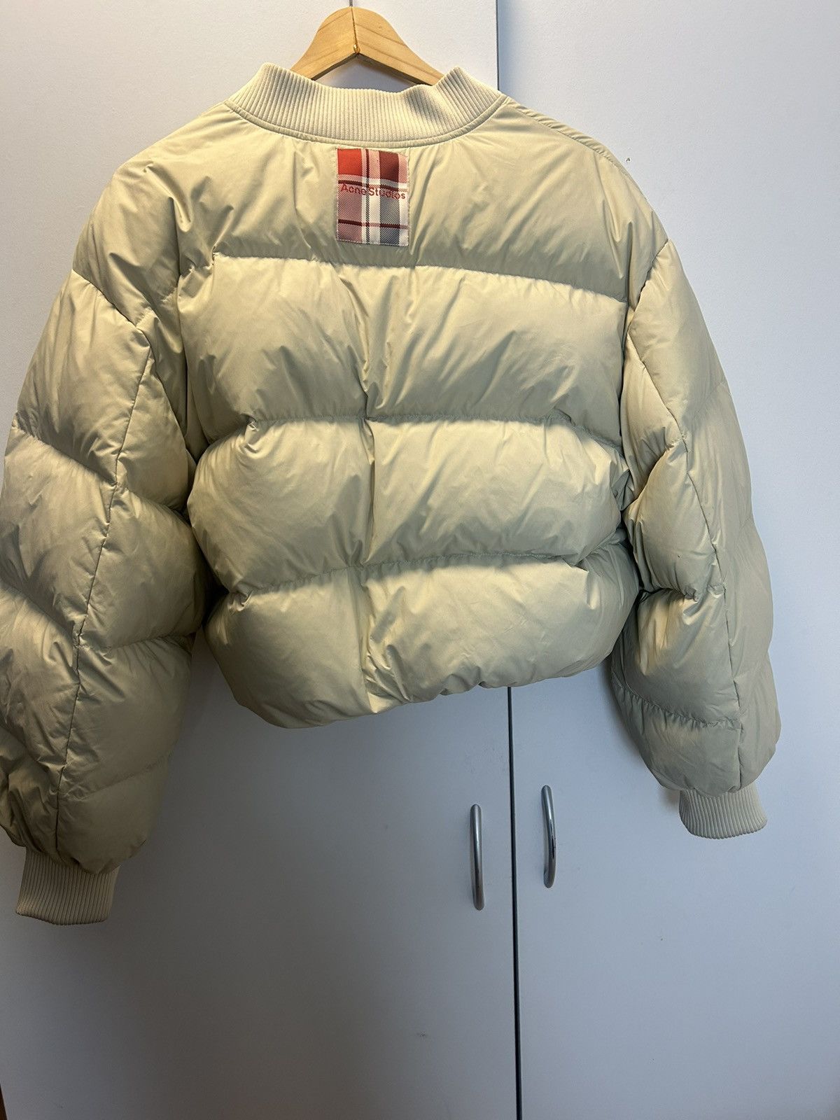 Acne Studios acne studio cropped quilted down puffer jacket Size XS / US 0-2 / IT 36-38 - 2 Thumbnail