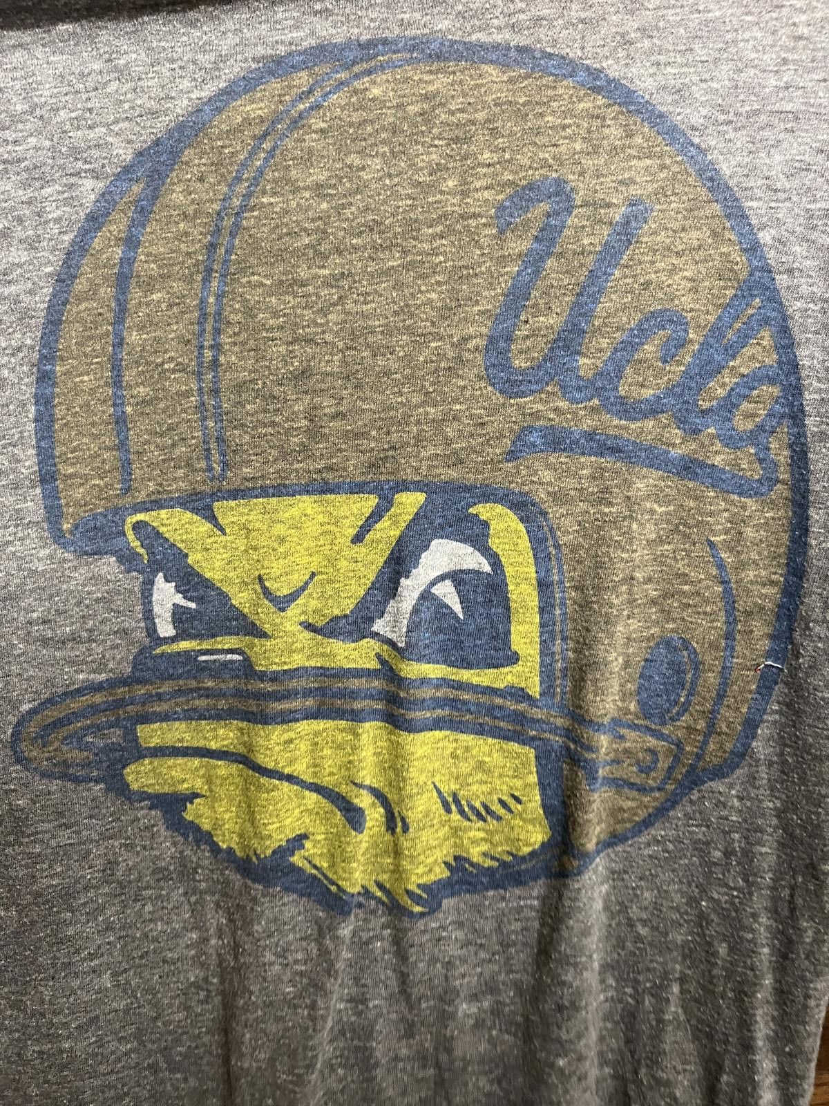 Designer UCLA Bruins Football Vintage Logo - One Bar Helmet Tee -M Size US M / EU 48-50 / 2 - 3 Thumbnail