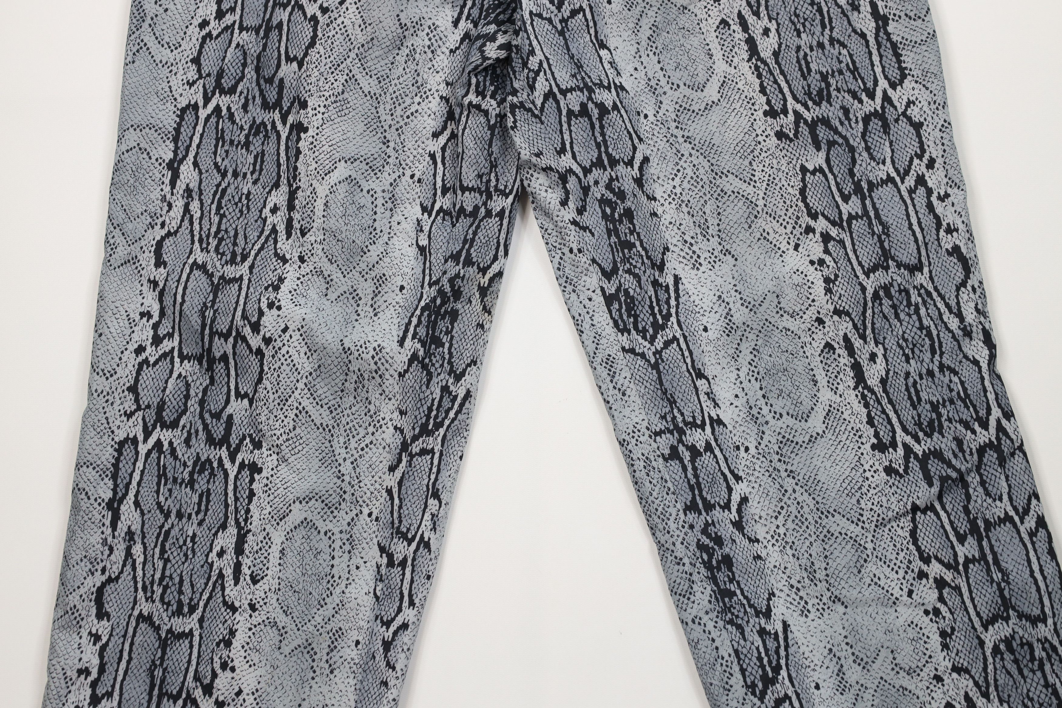 Vintage Vintage 90s Streetwear Snakeskin Windbreaker Pants Polyester Size 26" / US 2 / IT 38 - 3 Thumbnail