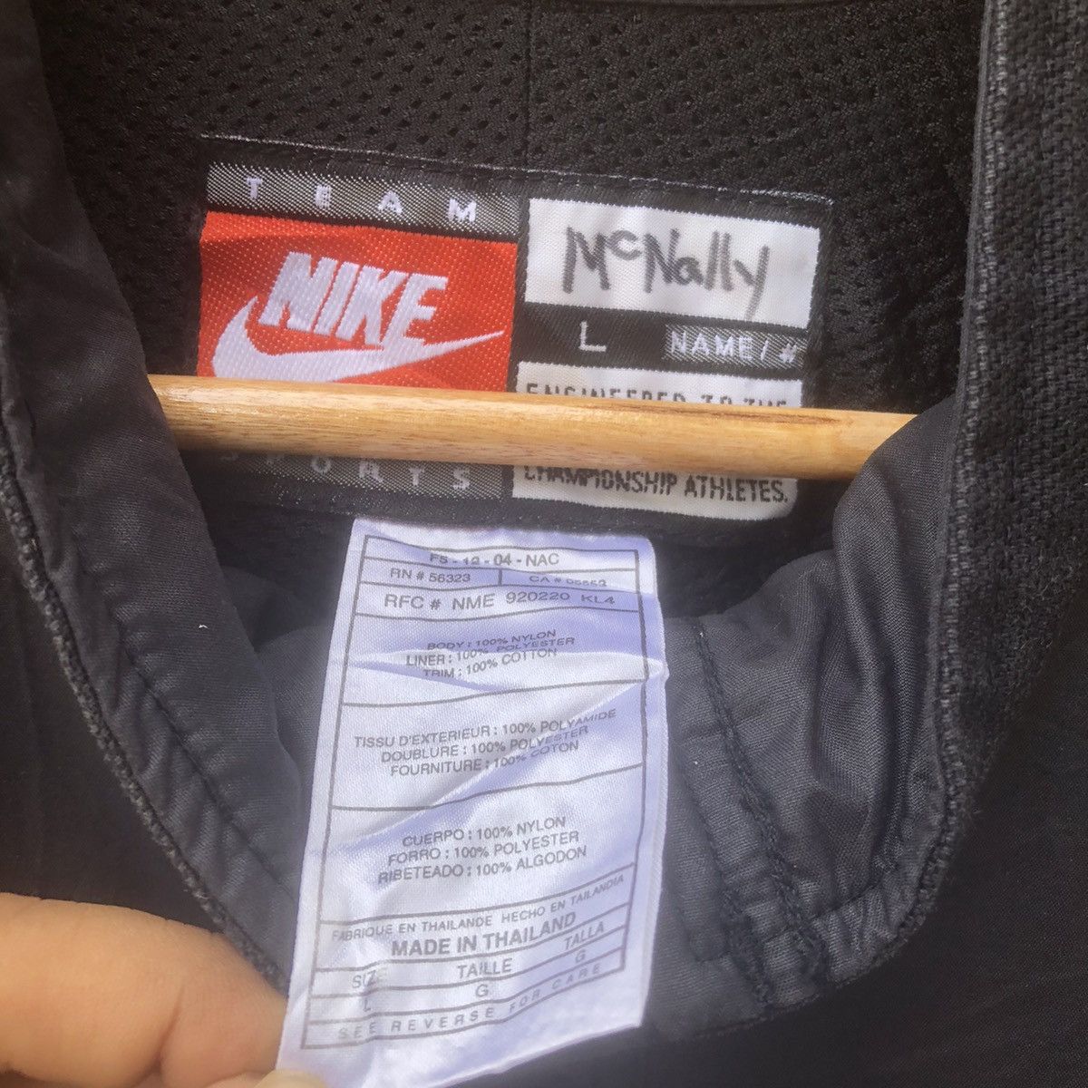 Nike × Vintage Vintage 90s Nike Team Anorak Georgia Bulldogs Size US L / EU 52-54 / 3 - 5 Thumbnail
