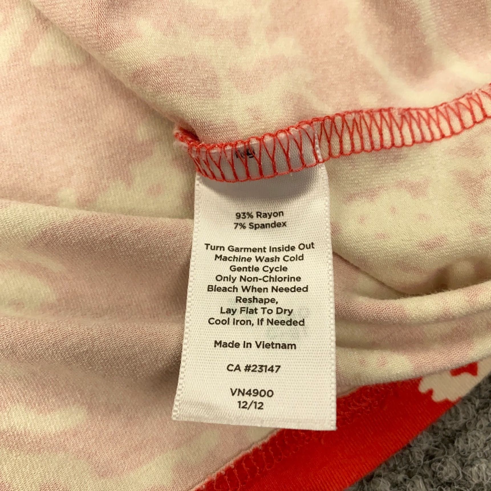 Talbots Talbots Shirt Blouse Womens Medium Red Short Sleeve V-Neck Stretch Pullover Regular Size M / US 6-8 / IT 42-44 - 7 Thumbnail