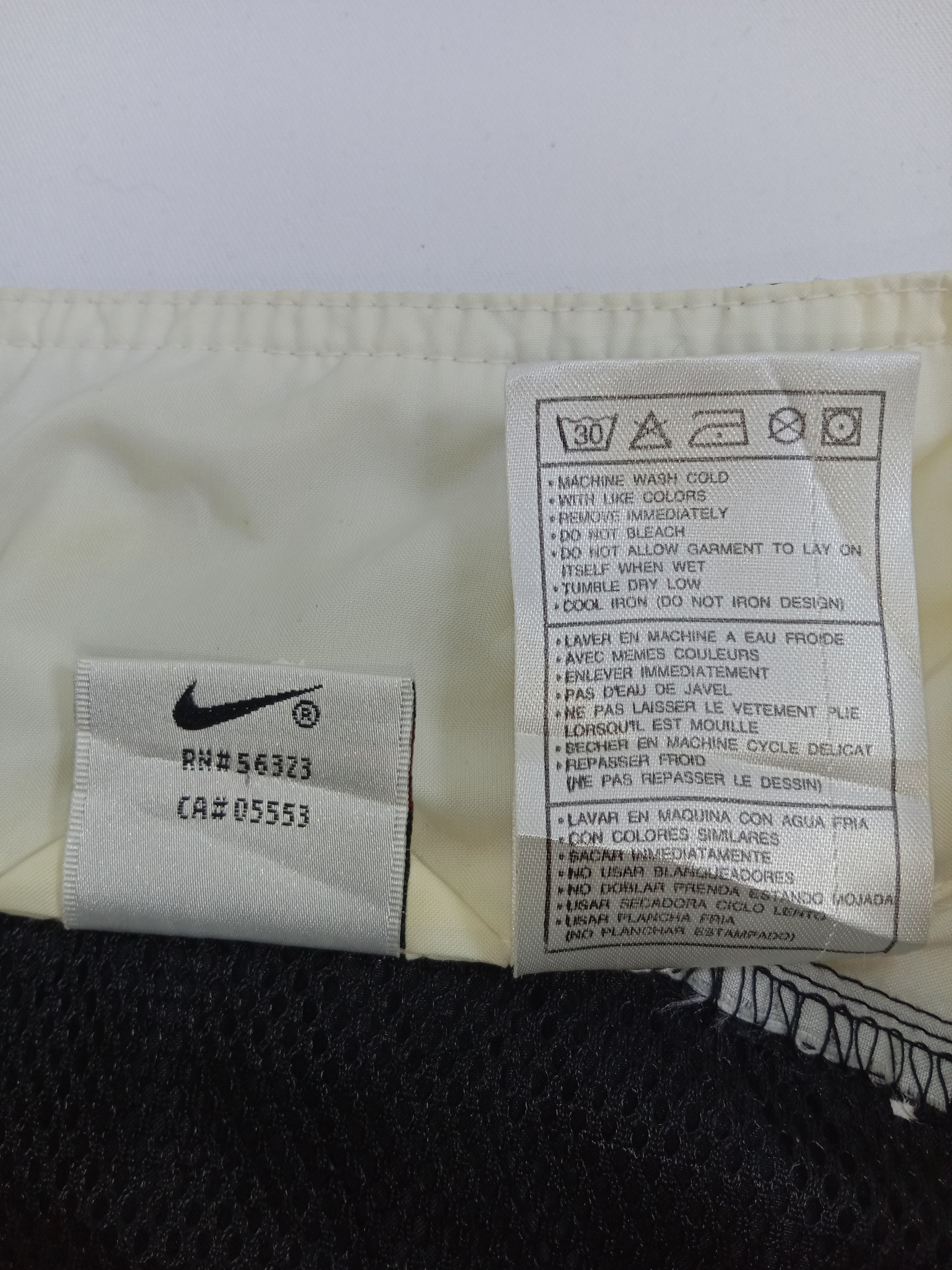 Nike Vintage Nike Big Swoosh Windbreaker Size US L / EU 52-54 / 3 - 9 Thumbnail