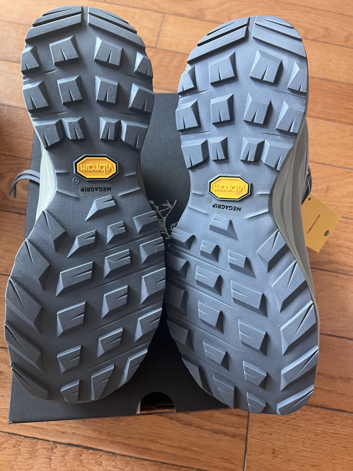 Arc'teryx Arc’teryx AERIOS MID GTX SHOE Size US 8 / EU 41 - 2 Thumbnail