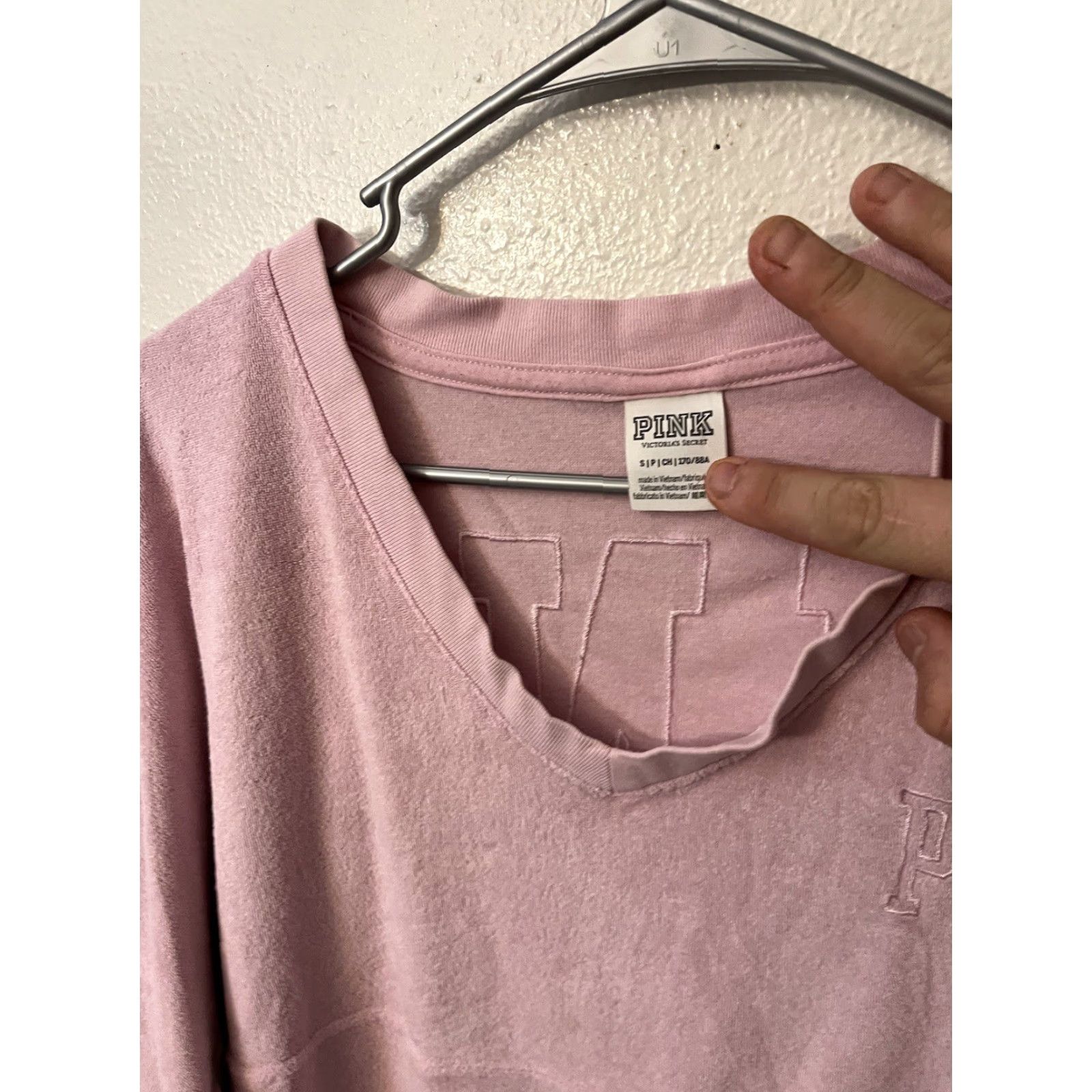 Pinko PINK Shirt Women SMALL Pink Velour V Neck Logo Color Size S / US 4 / IT 40 - 2 Thumbnail