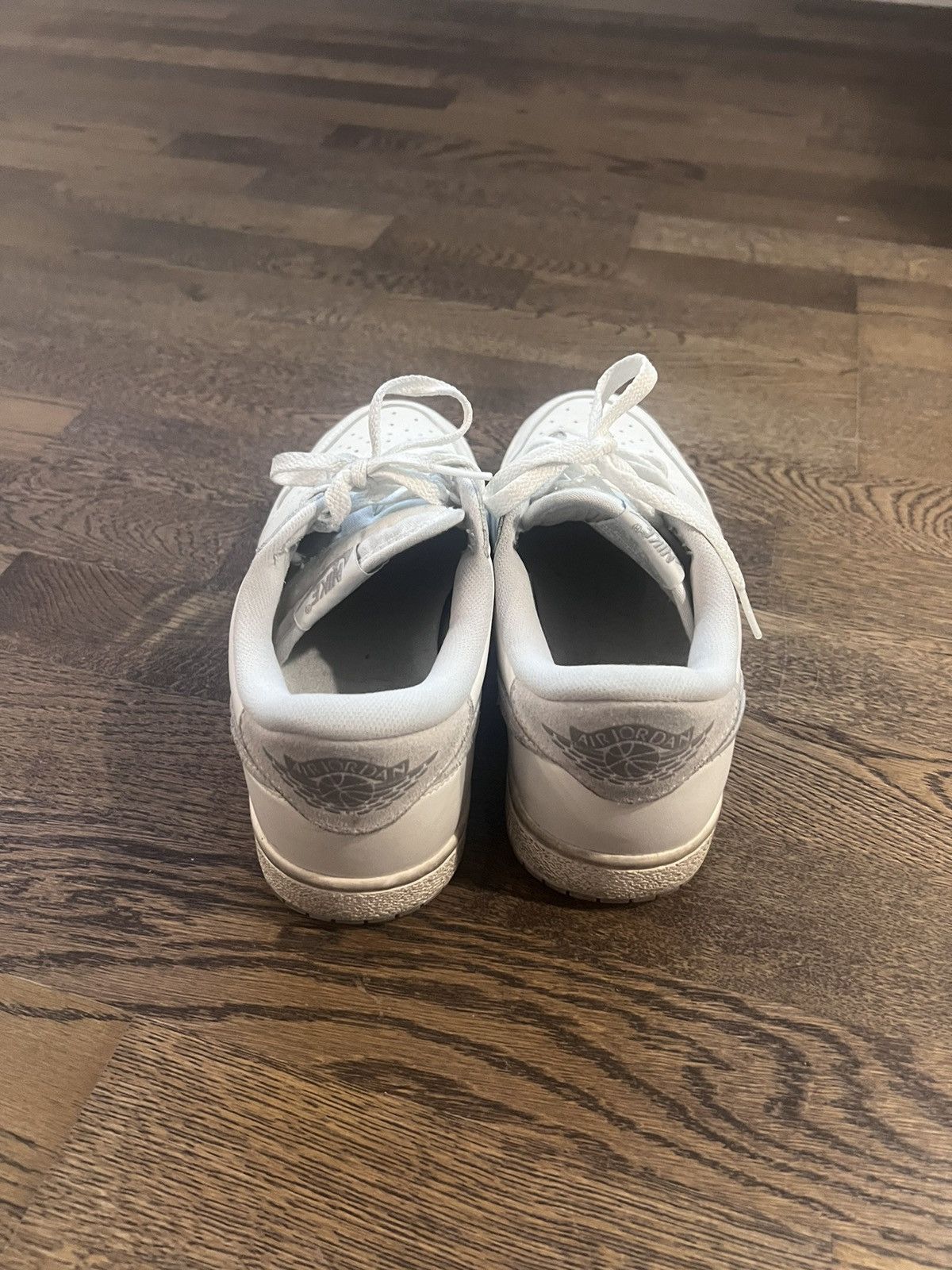 Jordan Brand × Nike Air Jordan 1 Low Size US 8 / EU 41 - 5 Thumbnail