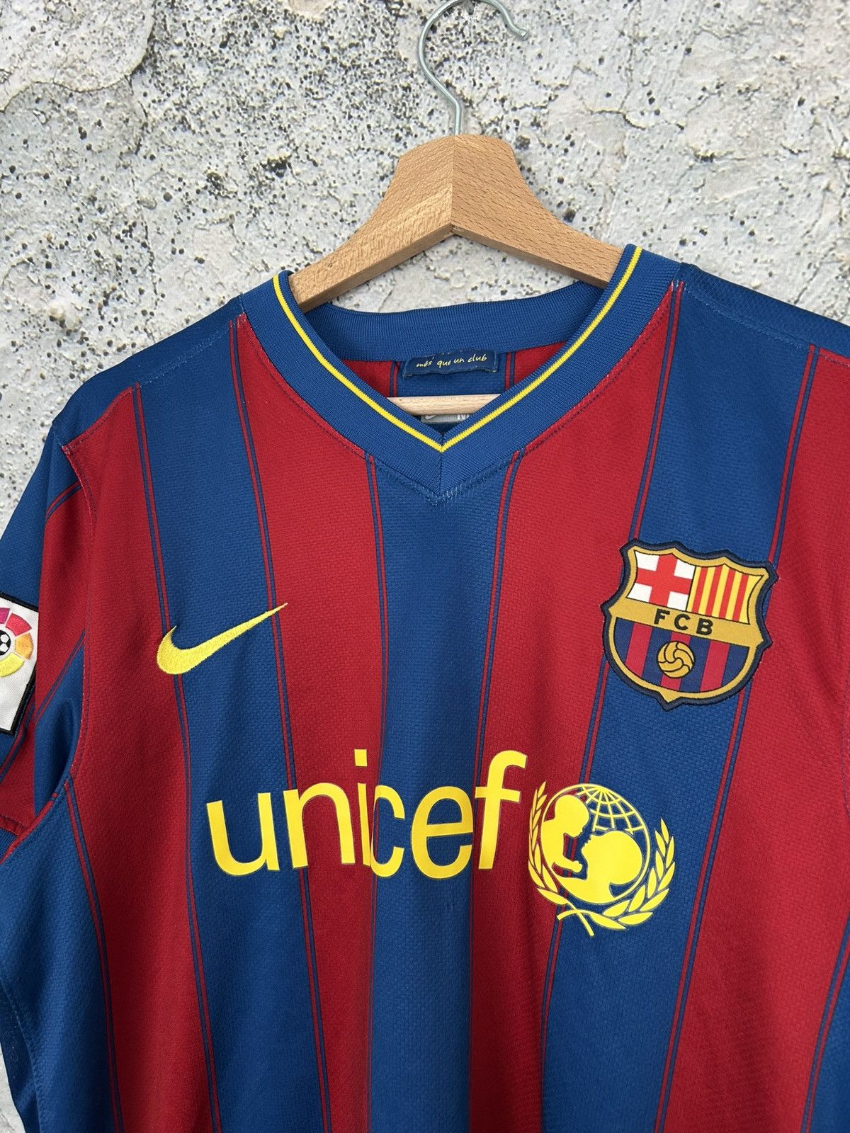Nike FC Barcelona Pique #3 Nike Soccer Jersey Rare Football Sport Size US M / EU 48-50 / 2 - 4 Thumbnail