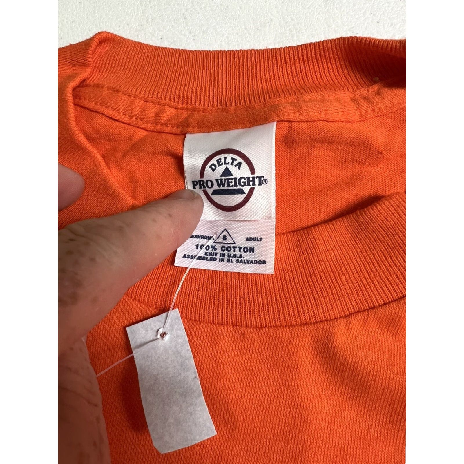 Delta VINTAGE Delta T-Shirt Orange Short Sleeve Embroidered Port Jefferson New York Small S Men Shirt Size US S / EU 44-46 / 1 - 4 Thumbnail