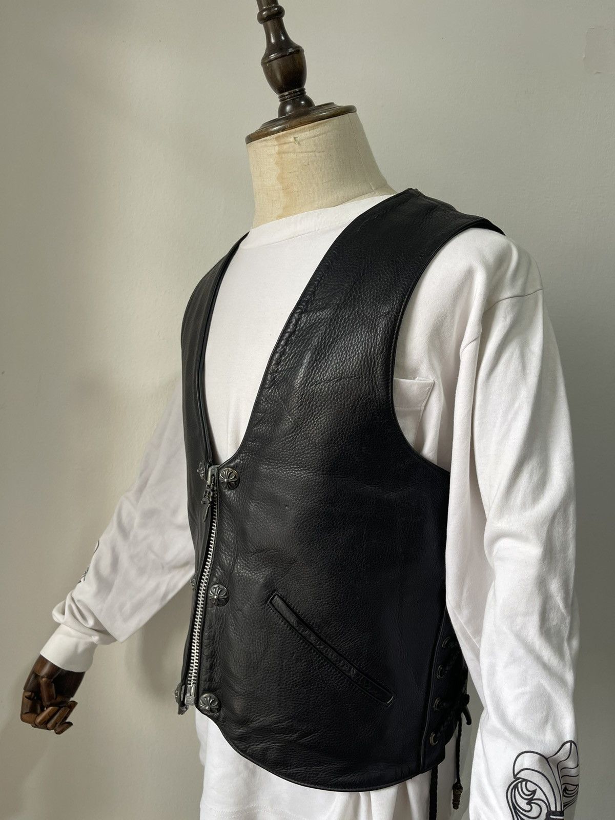 Chrome Hearts 1995 Iconic Chrome Hearts Six Button Leather Vest Size US M / EU 48-50 / 2 - 14 Thumbnail