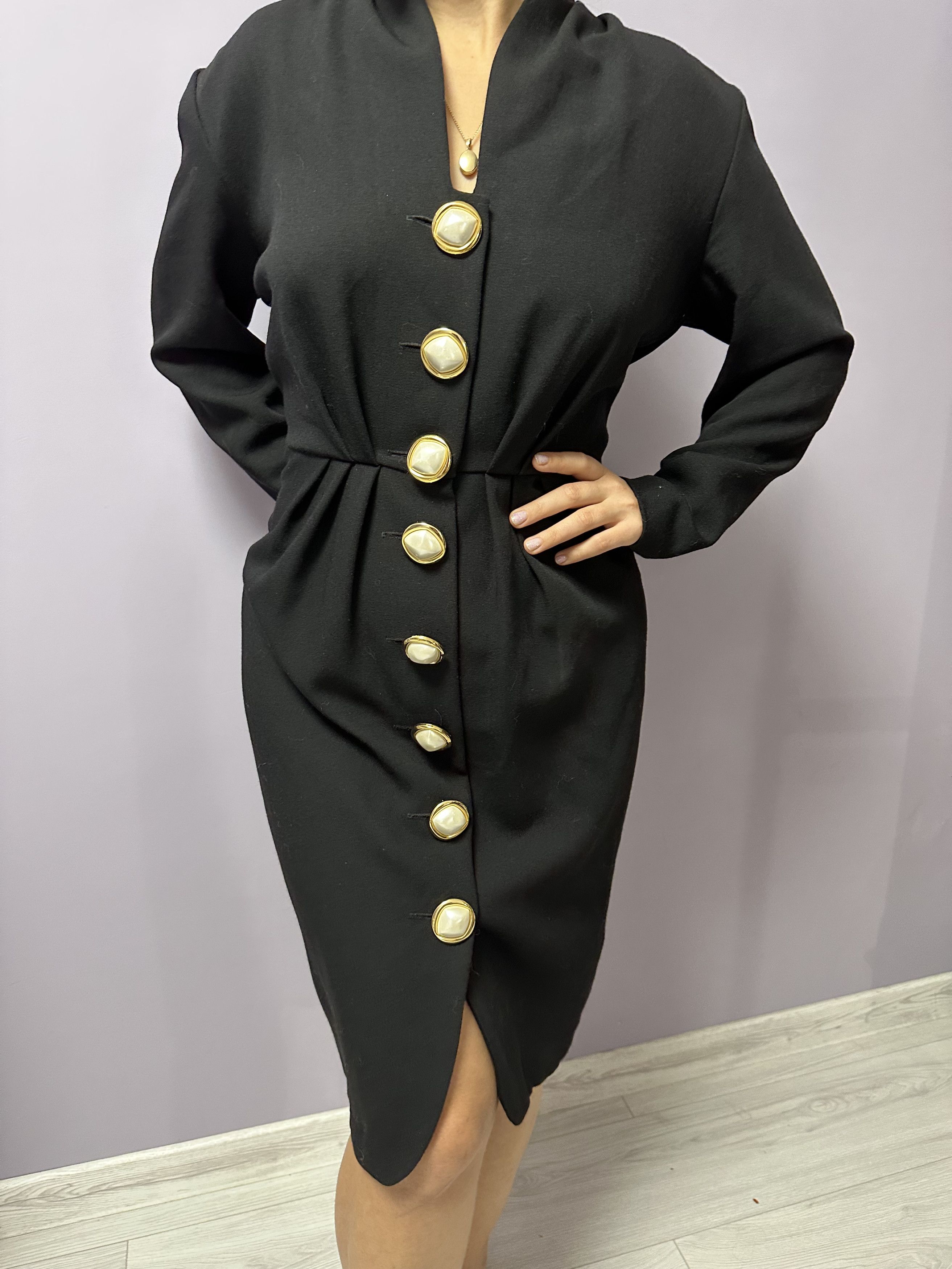 vintage French dress with beautiful buttons Therese faumaire