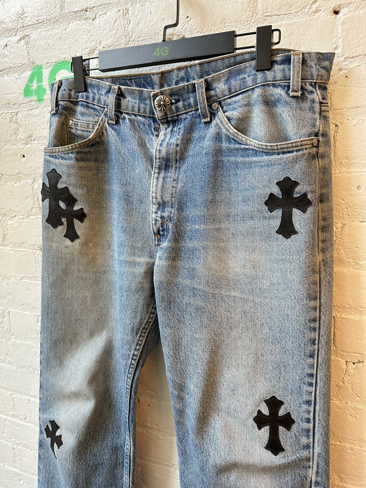 Chrome Hearts × Levi's CHROME HEARTS CROSS PATCH DENIM Size US 33 - 2 Thumbnail
