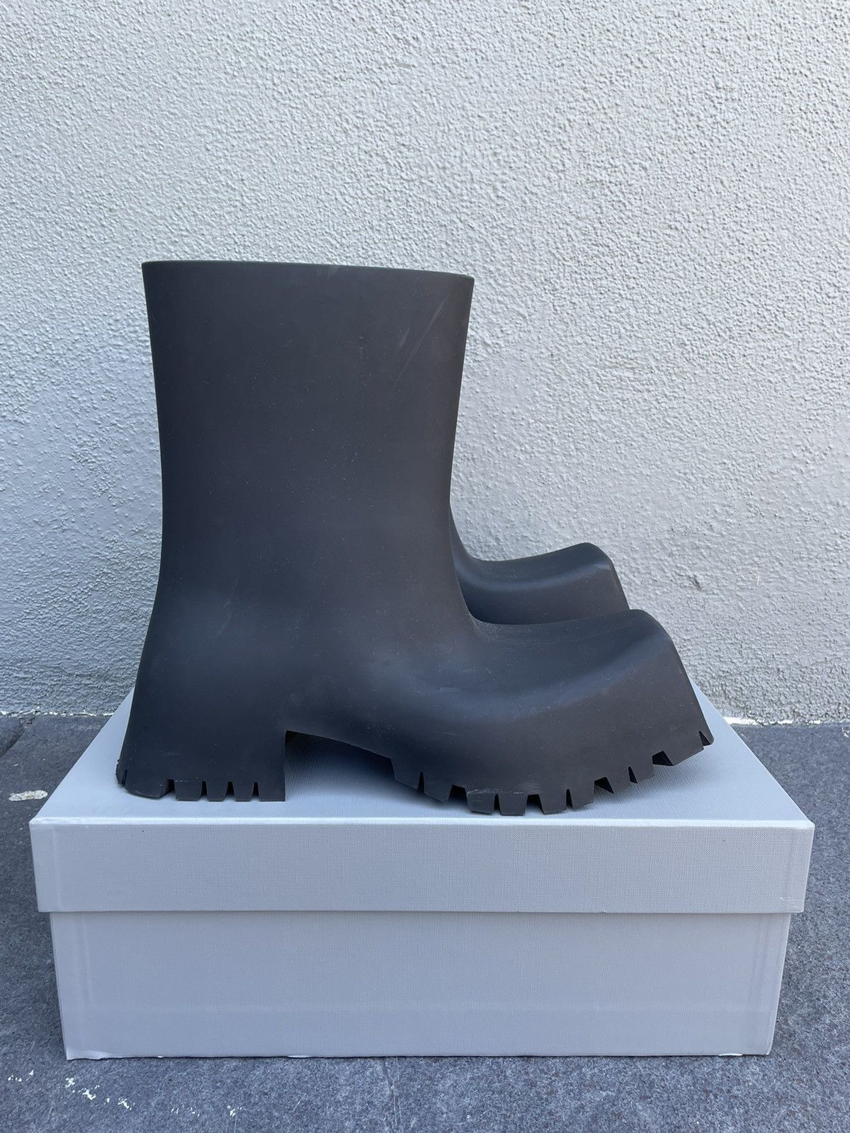 Balenciaga Balenciaga Black Rubber Trooper Boots Size 44 (US 