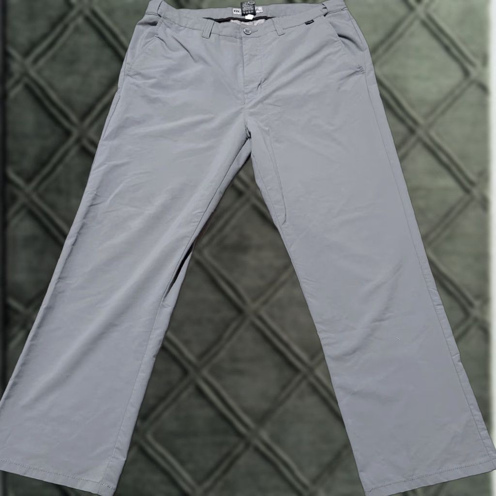 TravisMathew TravisMathew Golf Pants Men Gray 36 Stretch - 36 Chino, Flat Front, Regular, Inseam 27, Logo, Buttons Zip, Solid, Casual Accessories Size US 36 / EU 52 - 1 Thumbnail