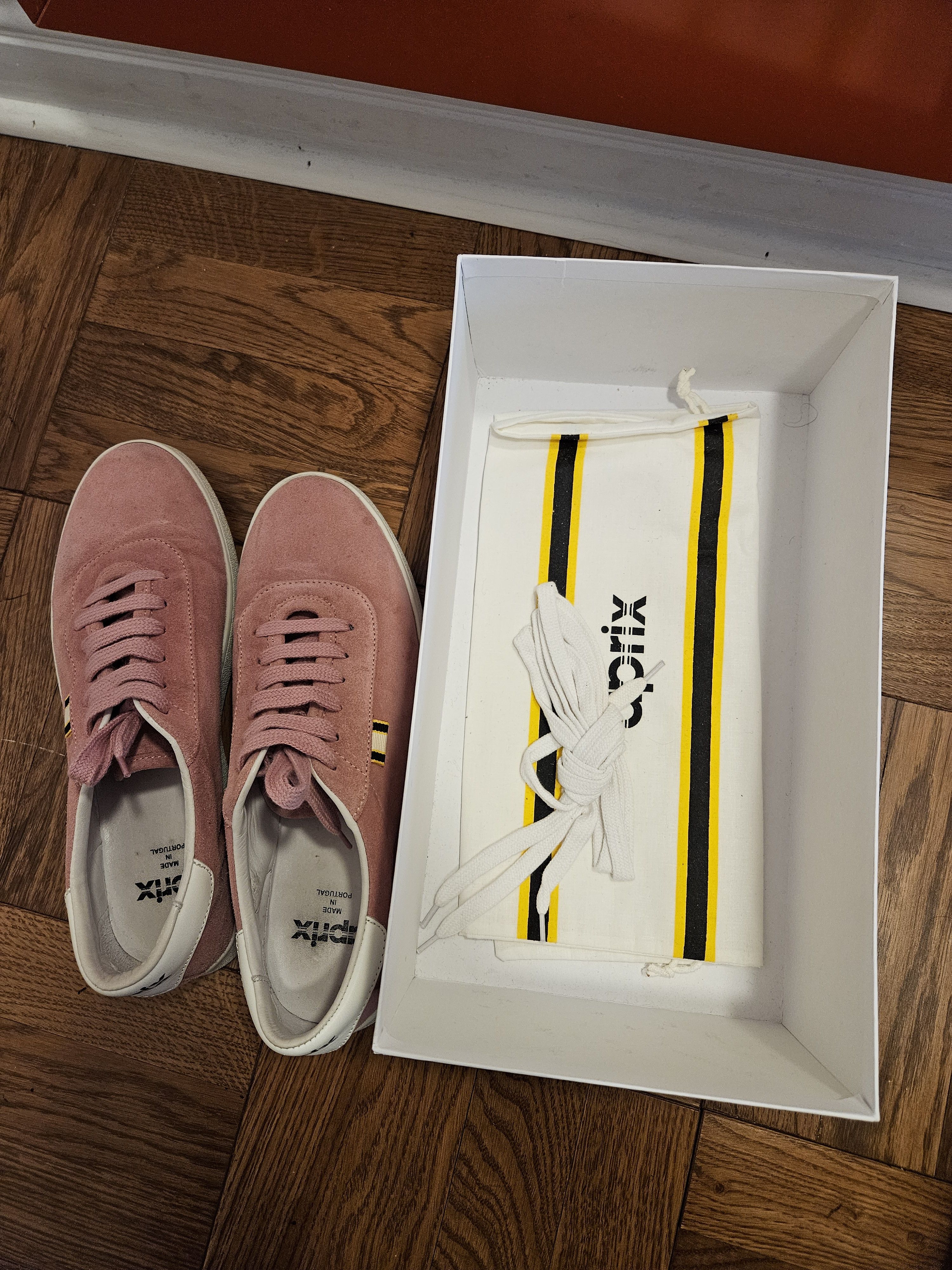 Aprix Aprix Pink Suede Low Top Sneakers Size US 10 / EU 43 - 4 Thumbnail
