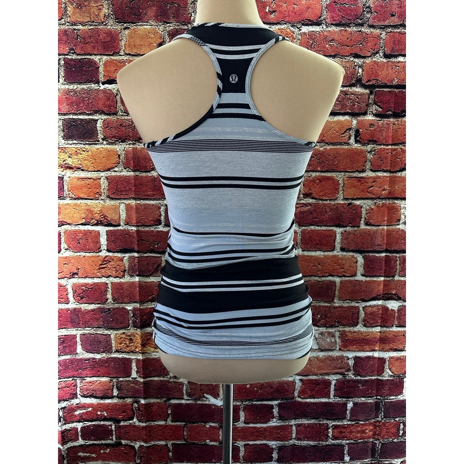 Lululemon Lululemon Tank Top size 8 Size M / US 6-8 / IT 42-44 - 5 Thumbnail