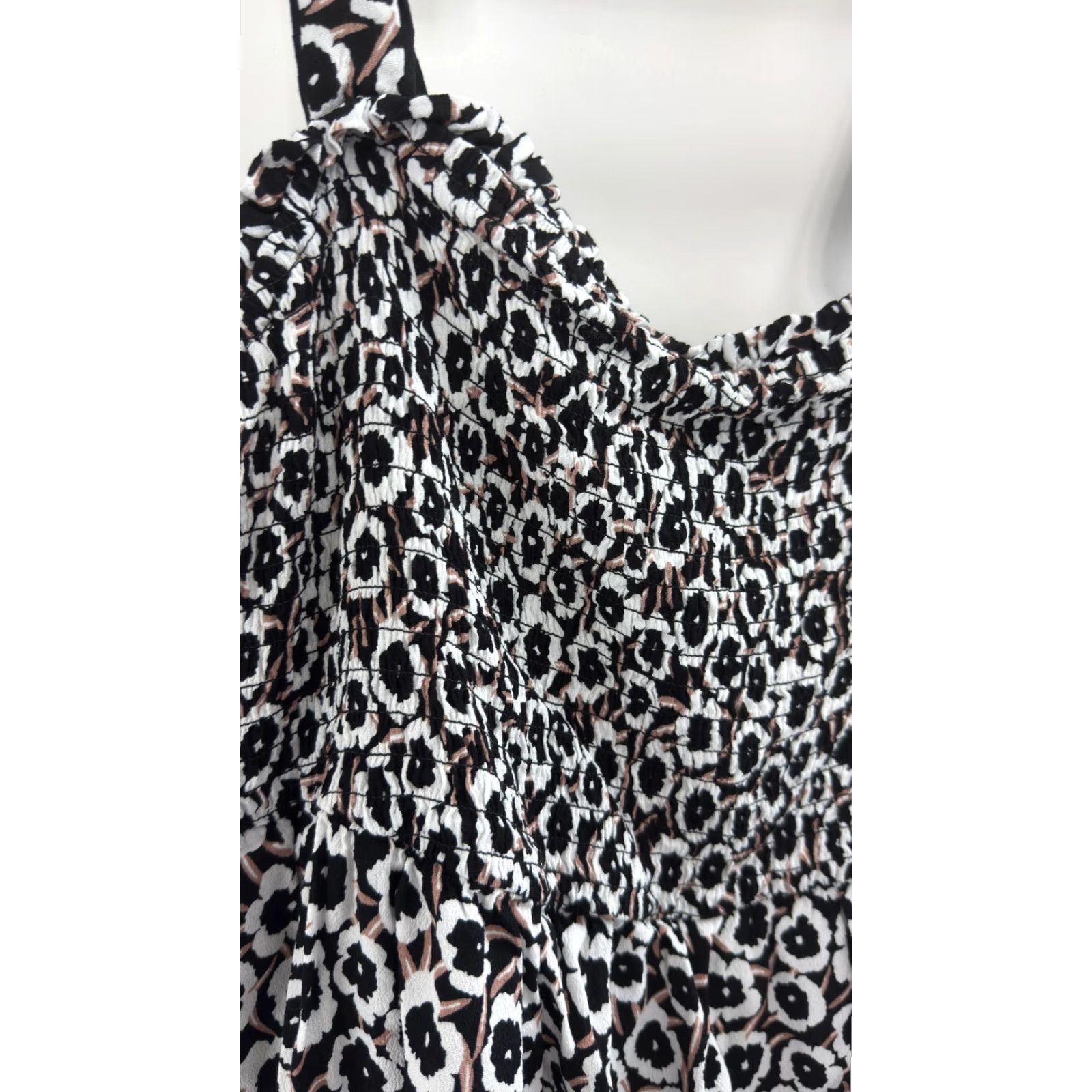 Diane von Furstenberg VINTAGE Diane von Furstenberg Dress Womens 2XL Sleeveless Floral Sundress Casual Summer Tie Strap Size XXL / US 16-18 / IT 52-54 - 3 Thumbnail